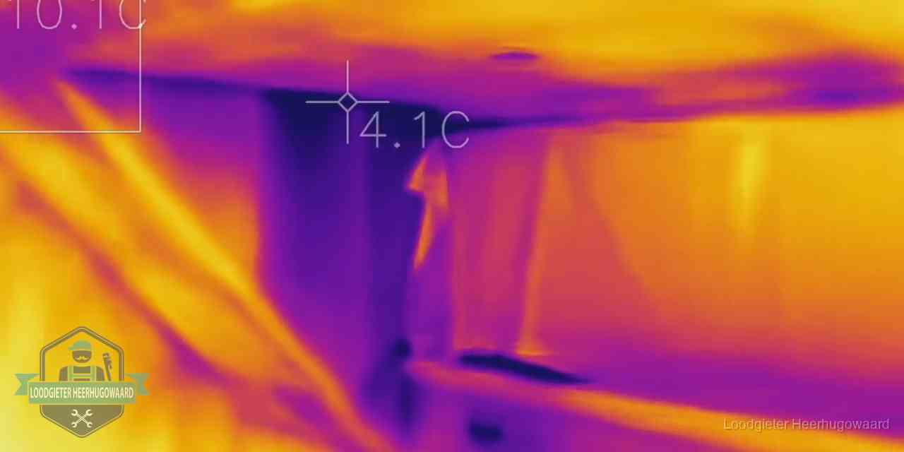 Thermografie bij lekdetectie in Heerhugowaard Warmtebeeldopname van een vloerconstructie tijdens lekdetectie in Heerhugowaard